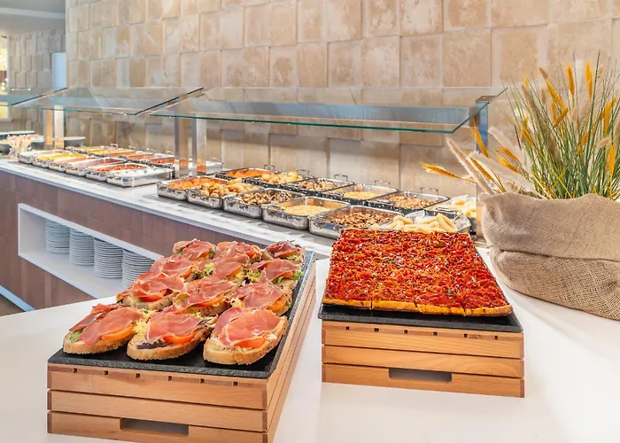 מלון Tent Arenal 3*