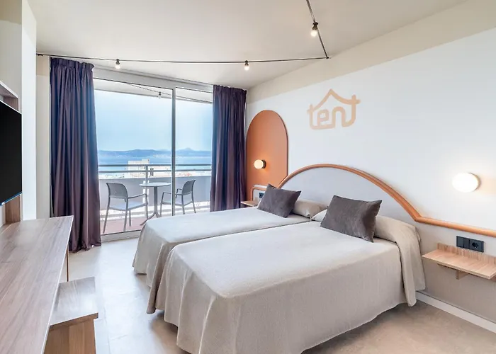 Tent Arenal Hotel 3*