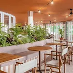 Tent Arenal